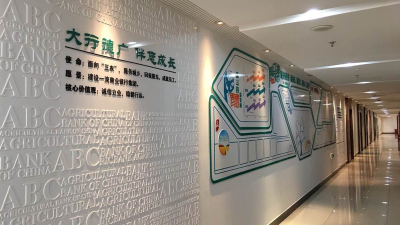 以下是一些热门的logo设计素材平台，供您参考：